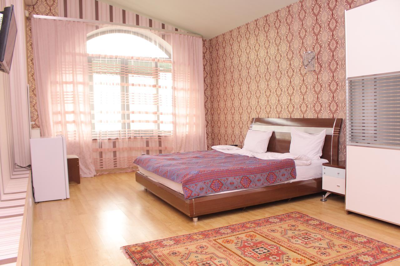 Ivy Boutique Hotel Yerevan Bagian luar foto